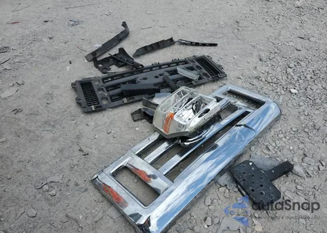 2009 Ford Econoline E350 Super Duty Wagon z USA, uszkodzony, nr VIN 1FBSS31LX9DA71035